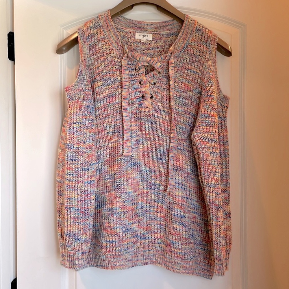 UMGEE COLD 🥶SHOULDER SWEATER SIZE:L MULTI COLORS CABLE LOOSE WEAVE KNIT FRT TIES
